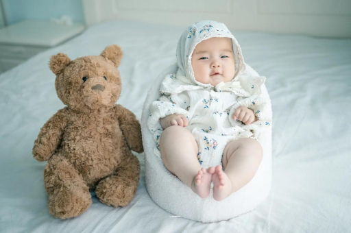 松滋宝宝吃不饱母乳的症状